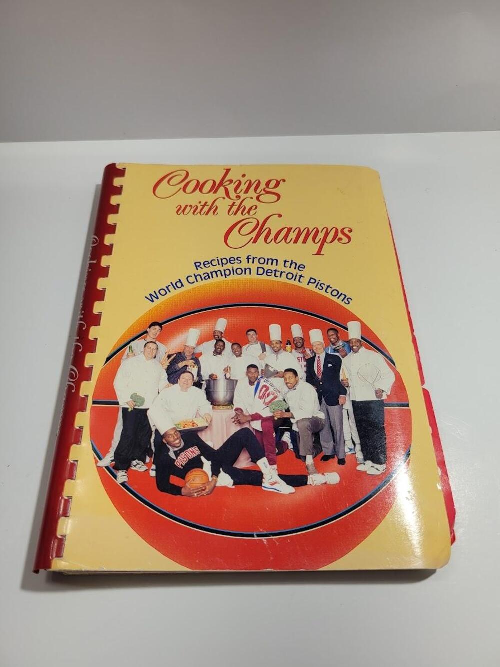 Vintage Cooking With The Champs Detroit Pistons Yellow PB USA Cookbook NBA